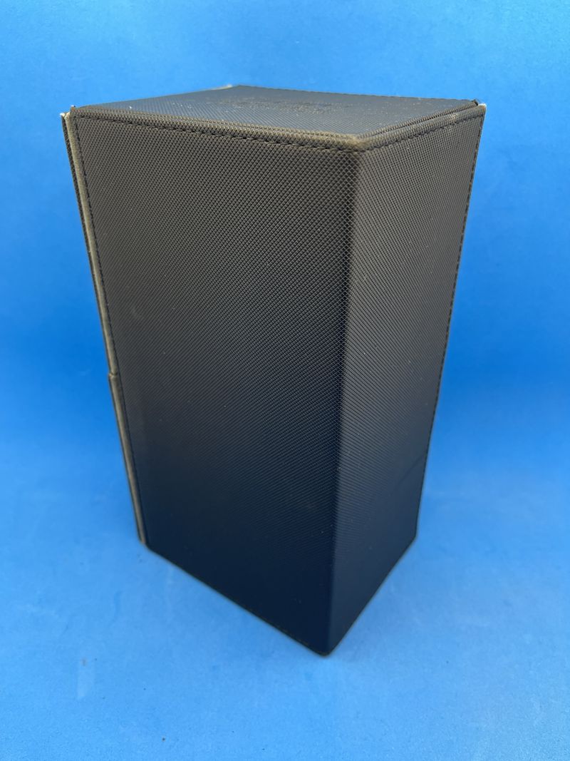 naokuroshop 【中古】Ultimate Guard Twin Flip’n’Tray Xenoskin 200+(黒)